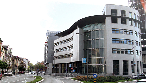 Tuča oko posrnule banke 1 Tuča oko posrnule banke 1