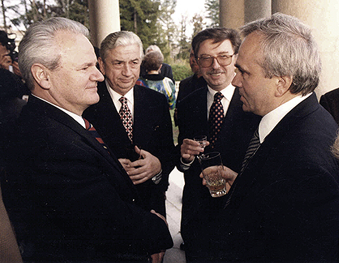 Gazda-Jezda i Dafina u raljama Službe 7