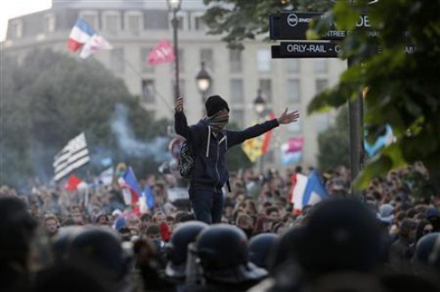 Anti-gej protest u Parizu i teški neredi 5