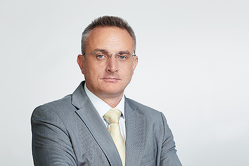 Naslov – Spoj tradicije i inovativnosti 2 Naslov – Spoj tradicije i inovativnosti 2