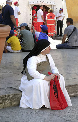 Žurba Vatikana i radost Albanaca 3