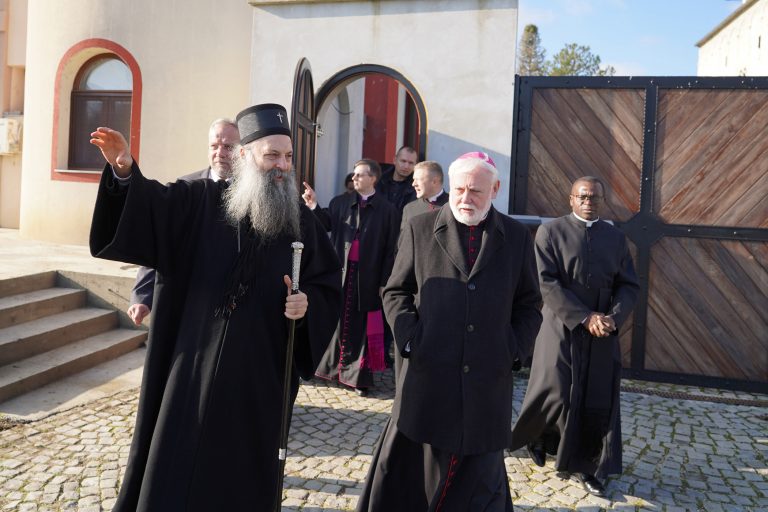 Poseta pape Srbiji: Dolazi li, ili ne 2 Poseta pape Srbiji: Dolazi li, ili ne 2