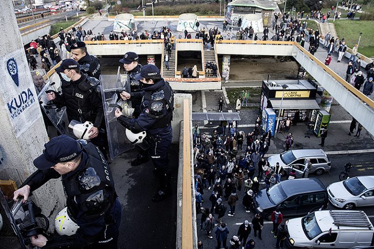 Naprednjački batinaši protiv naroda 2 Naprednjački batinaši protiv naroda 2
