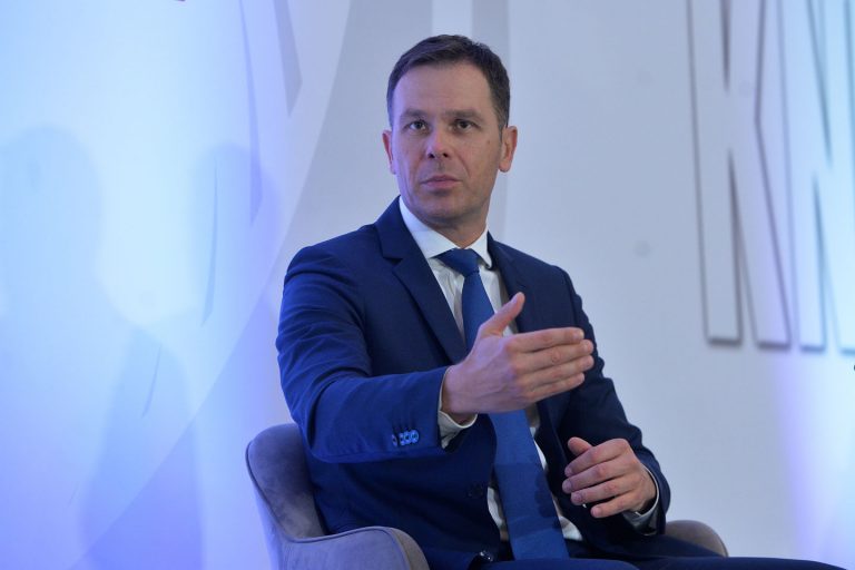 Potvrđena prevara: Dokotorat Siniše Malog ponovo proglašen plagijatom 2 Potvrđena prevara: Dokotorat Siniše Malog ponovo proglašen plagijatom 2