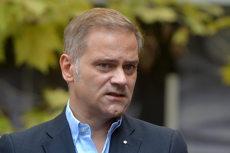 Stefanović: SNS ne može da podnese da opozicija razgovara sa građanima 2