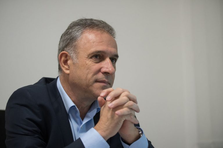 Zdravko Ponoš: Vlast se igra vatrom 2 Zdravko Ponoš: Vlast se igra vatrom 2