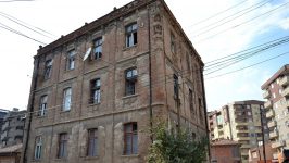 Skandal u Južnoj Mitrovici: Kulturni centar u kući „Kosovskog Hitlera“ parama EU 2