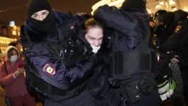 Antiratne demonstracije u Rusiji: Geopolitika na stranu, setite se Šizele i Smirele 1