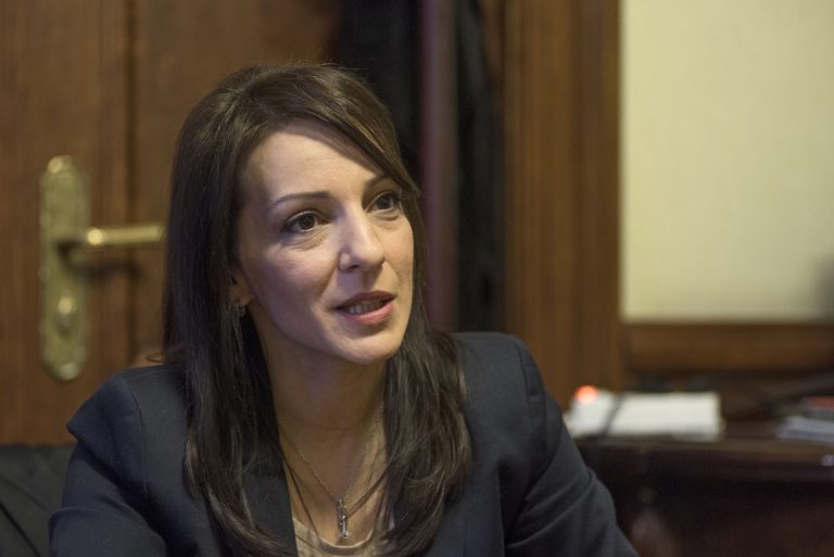 Prva na listi Ujedinjeni za pobedu Srbije Marinika Tepić: Prepoznatljivo lice za osetljive teme 2 Prva na listi Ujedinjeni za pobedu Srbije Marinika Tepić: Prepoznatljivo lice za osetljive teme 2