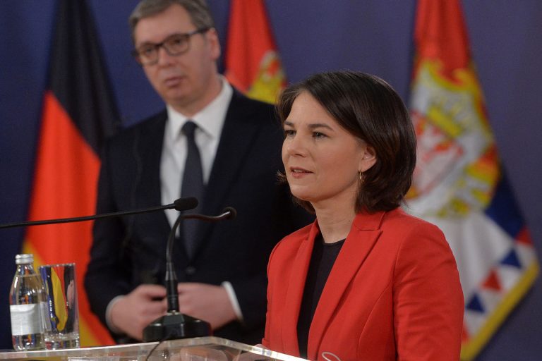 Srbija pod lupom: Kineske rakete i ljubav prema Putinu 2 Srbija pod lupom: Kineske rakete i ljubav prema Putinu 2