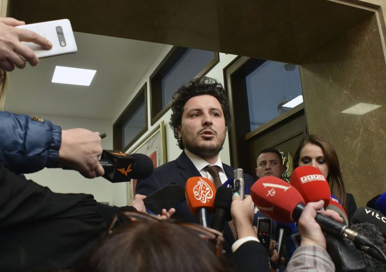 Abazovićeva manjinska Vlada: Nema mesta za DPS, ali ima za njegove partnere 2 Abazovićeva manjinska Vlada: Nema mesta za DPS, ali ima za njegove partnere 2