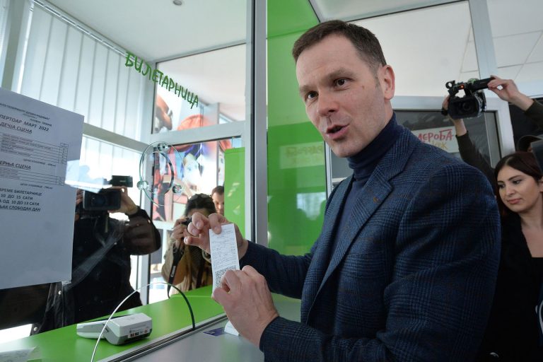 Okončan protest pijačnih prodavaca: Odgovor vlasti - fiskalne kase i tačka 2 Okončan protest pijačnih prodavaca: Odgovor vlasti - fiskalne kase i tačka 2