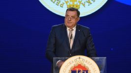 Bonskim ovlašćenjima na Dodika: Poništen Zakon o nepokretnoj imovini RS 3