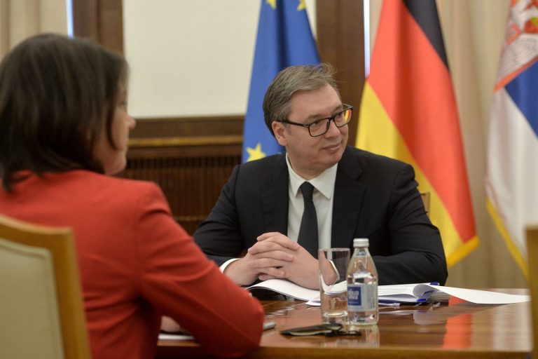 Iskazivanje programiranih emocija: Narod i Rusija 2 Iskazivanje programiranih emocija: Narod i Rusija 2