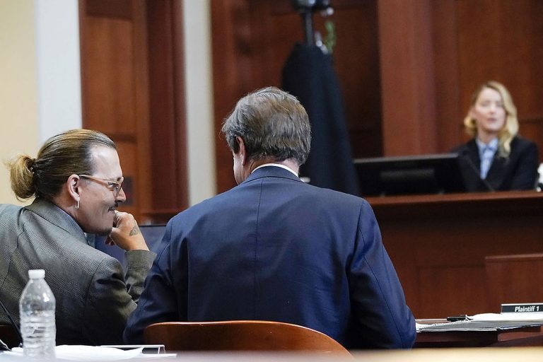 Prljav veš i mučni detalji 2 Prljav veš i mučni detalji 2