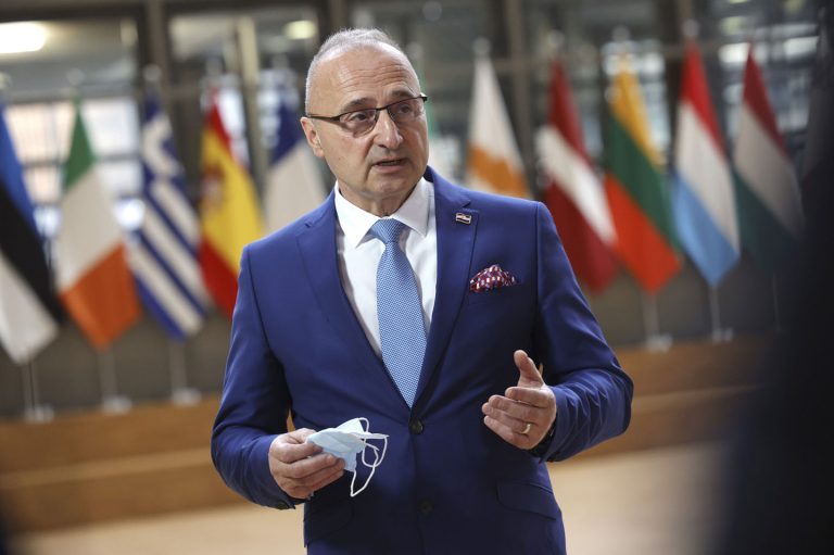 Istorijsko poistovećivanje: Razumemo Ukrajince, prošli smo kroz srpsku agresiju 2 Istorijsko poistovećivanje: Razumemo Ukrajince, prošli smo kroz srpsku agresiju 2