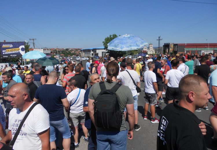 Radnici Fijata: U sredu dolazimo u Beograd 2 Radnici Fijata: U sredu dolazimo u Beograd 2