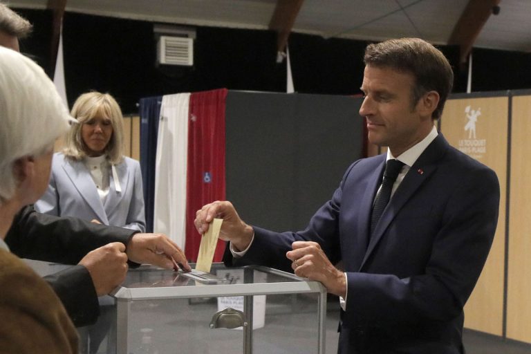 Izbori u Francuskoj: Makron ostao bez apsolutne većine 2 Izbori u Francuskoj: Makron ostao bez apsolutne većine 2