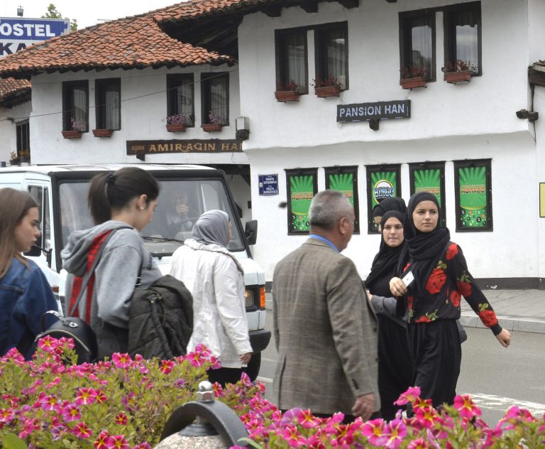 Islamske zajednice u Srbiji: Još nije vakat za pomirenje 2 Islamske zajednice u Srbiji: Još nije vakat za pomirenje 2
