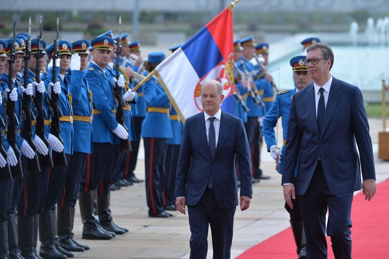 Šolc Vučiću: Da Srbija prizna Kosovo i uvede sankcije Rusiji 2 Šolc Vučiću: Da Srbija prizna Kosovo i uvede sankcije Rusiji 2