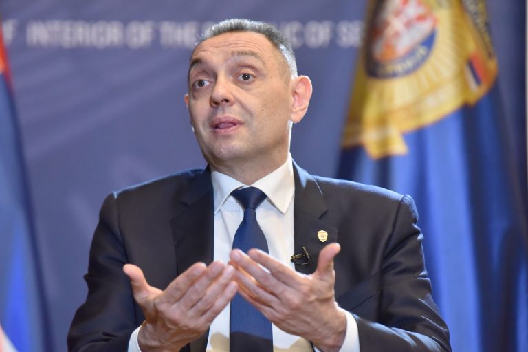 Prepucavanje Vulina i Mihajlović: Malo za jedne, malo za druge 2 Prepucavanje Vulina i Mihajlović: Malo za jedne, malo za druge 2