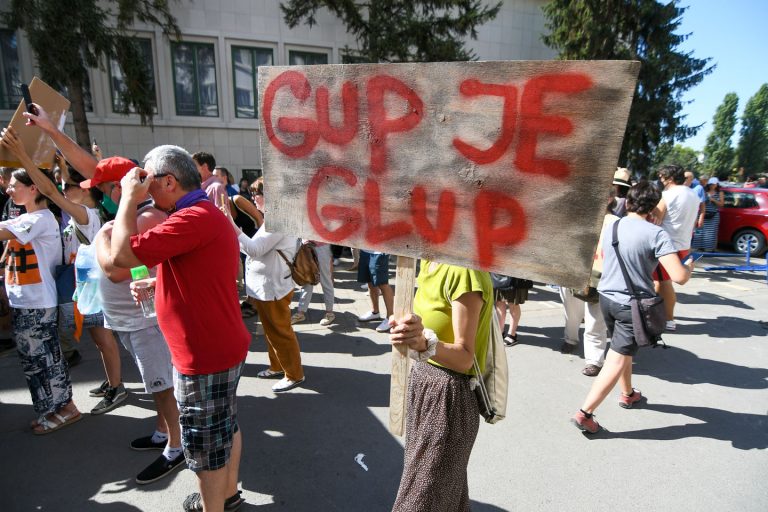 Protest u Novom Sadu: Vrući dani i uzavrela atmosfera 2 Protest u Novom Sadu: Vrući dani i uzavrela atmosfera 2