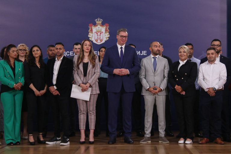 Upis na fakultet: Kome smetaju Romi sa diplomom 2 Upis na fakultet: Kome smetaju Romi sa diplomom 2