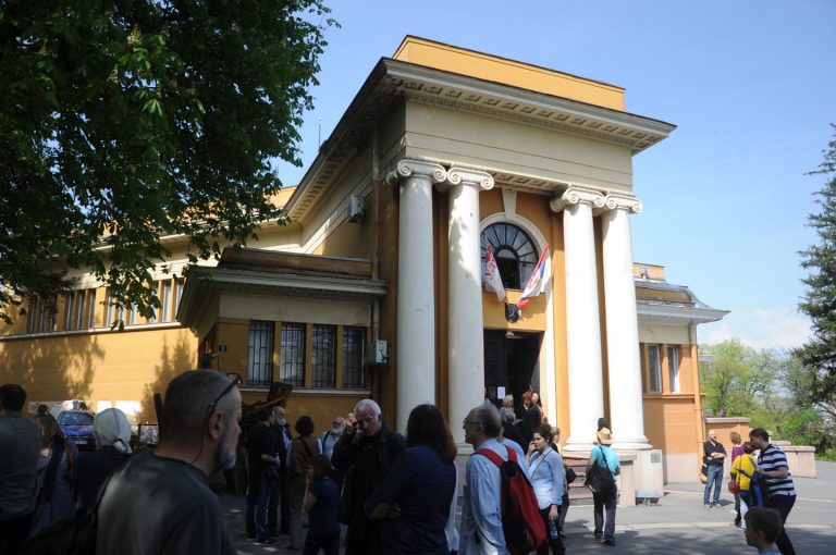 Umetnički paviljon „Cvijeta Zuzorić“: Nismo zatvoreni, samo čekamo 2 Umetnički paviljon „Cvijeta Zuzorić“: Nismo zatvoreni, samo čekamo 2