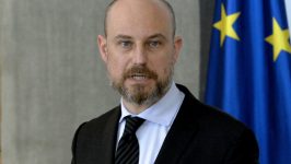 Vladimir Bilčik: Zabranjena je ruta, a ne šetnja na Europrajdu 23