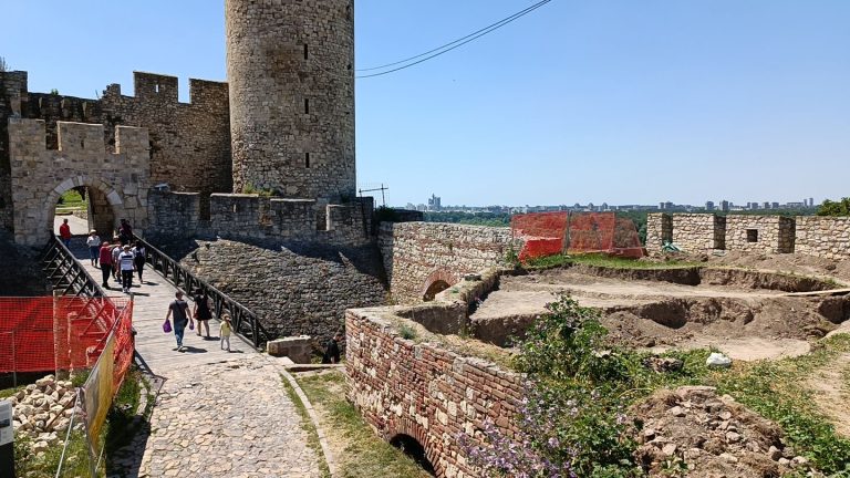 Kalemegdanska gondola: Gradiće se samo ako sud odluči 2 Kalemegdanska gondola: Gradiće se samo ako sud odluči 2