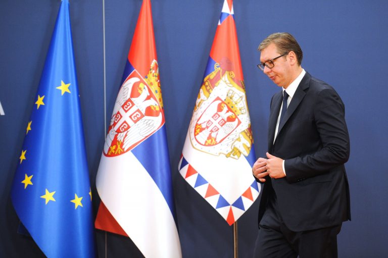 Kriza na Kosovu: Aleksandar Vučić otkazuje sva putovanja 2
