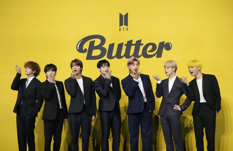 Južna Koreja: Pad akcija zbog vojnog roka k-pop grupe BTS 2