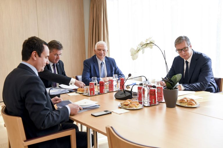 Krizni menadžment u Briselu: Sastanak Vučića i Kurtija o prevazilaženju krize 2 Krizni menadžment u Briselu: Sastanak Vučića i Kurtija o prevazilaženju krize 2