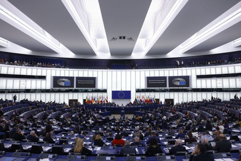 Rezolucija EP: Sankcije Rusiji i preispitivanje EU fondova za Srbiju 2