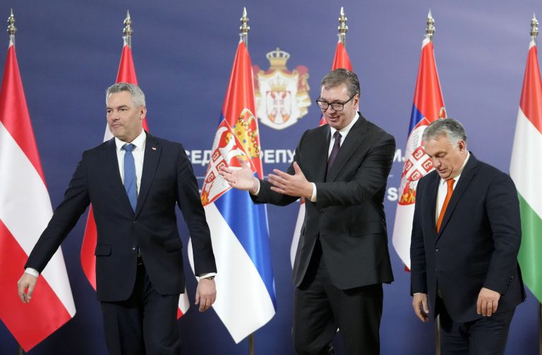 Vučić, Orban i Nehamer: Izbeglica proći neće 2 Vučić, Orban i Nehamer: Izbeglica proći neće 2