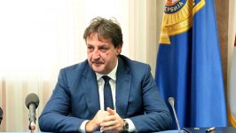Bratislav Gašić: Ministar za klečanje u telu za rodnu ravnopravnost 15