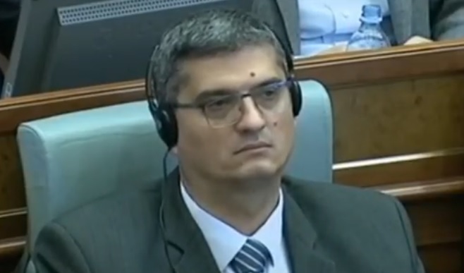 Kosovo: Bivši ministar Nenad Rikalo osuđen na tri godine zatvora - Sud ...