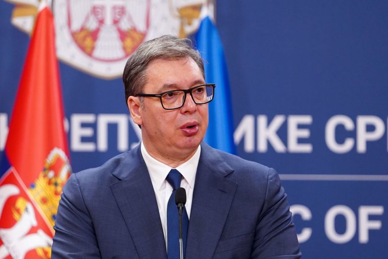 Aleksandar Vučić: Vojska se povlači iz područja administrativne linije 2